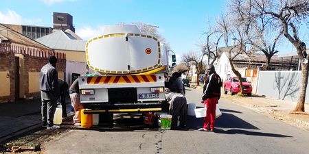 Mayor, bomb squad go AWOL as hundreds of thousands of Joburg households go without water – again