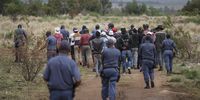 Mining Affected Communities United in Action is demanding that the government immediately begins rescue operations at shafts 10 and 11 at Stilfontein, where scores of illegal miners remain underground. (Photo: Emmanuel Croset / AFP)