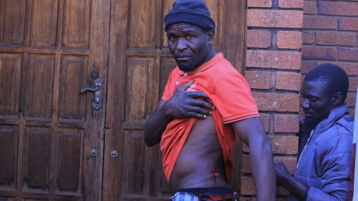 Thousands of immigrants stuck in Musina with little food, water, shelter