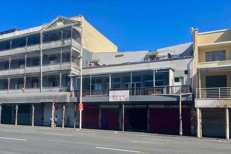 GROUNDUP: Mob beats immigrant man to death in central Durban