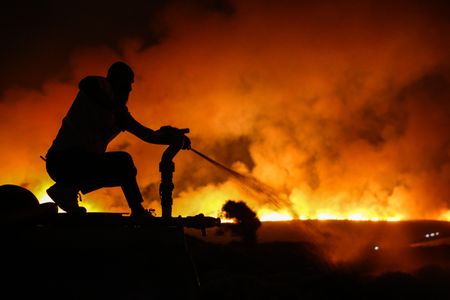 Turkey battles wildfire in northwest for second day after evacuations