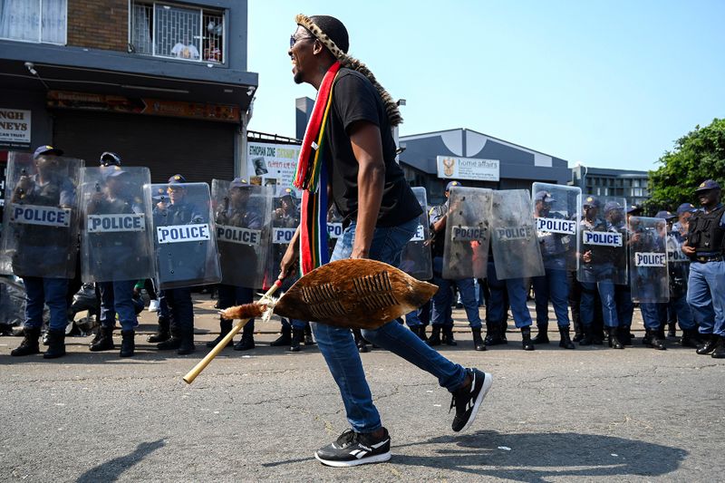 South Africa’s Home Affairs withdraws asylum application directive after Durban and Soweto unrest