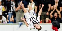 LASK’s Florian Flecker celebrates after scoring the 1-0 goal during the UEFA Europa League Group E soccer match between LASK Linz and Liverpool FC in Linz, Austria, 21 September 2023.  EPA-EFE/ANNA SZILAGYI