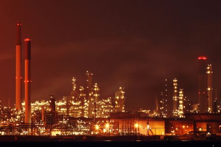 Shell's largest refinery could be out for one month