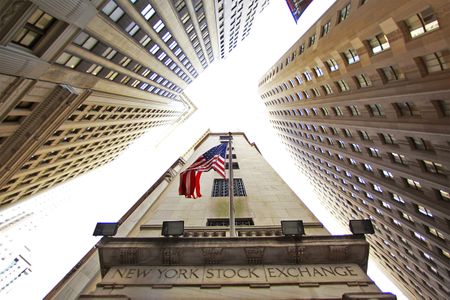 07 May: Computer glitch stuns American exchanges