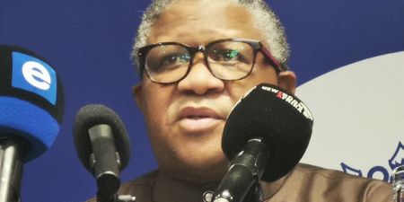 It’s not yet uhuru, says Minister Mbalula, after Cape taxi associations agree to resume services