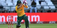 Faf du Plessis bats in the T20 International against England at Newlands in Cape Town on 27 November 2020. (Photo: Ashley Vlotman / Gallo Images / Getty Images)