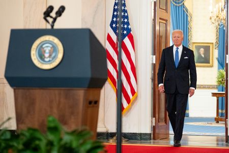 Biden Tells Lawmakers, Donors Time to End Revolt Over Candidacy