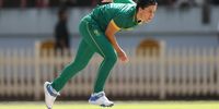 Marizanne Kapp bowls during game three of the women’s One Day International series between Australia and South Africa at North Sydney Oval on 10 February 2024. (Photo: Cameron Spencer / Getty Images)