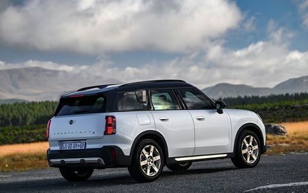 ‘Is this a MINI?’ – The ginormous all-new Countryman