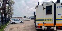 A heavy police presence at the Somerset West taxi rank kept the peace and prevented taxi drivers barred from the taxi route closures entering the rank illegally.<br>(Photo: Vincent Cruywagen)