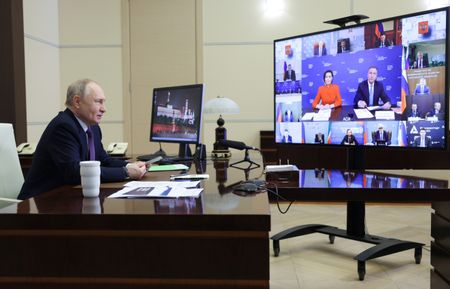 Putin wants to restart nuclear arms cuts talks, Kremlin says after Trump comment