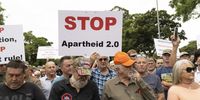 Afrikaners picket in support of an executive order by US President Donald Trump, granting Afrikaner farmers refugee status in the US, outside the US Embassy in Pretoria, South Africa, 15 February 2025. (Photo: EPA-EFE/KIM LUDBROOK)