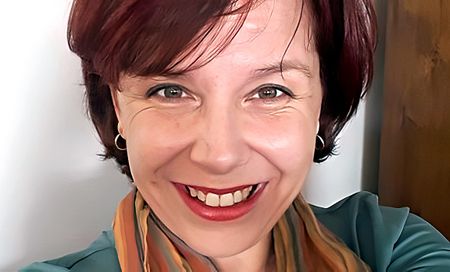 In Memoriam: Estelle Ellis, Daily Maverick’s ‘lisquito’-in-chief, is laid to rest