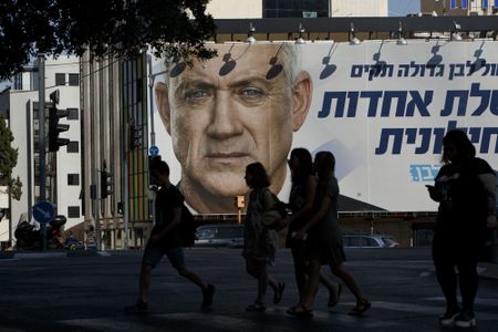 Netanyahu's rival Gantz secures 61 majority to try to form government