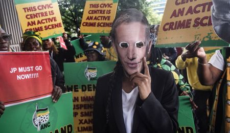 ‘No strong evidence’ in Xanthea Limberg, JP Smith saga, says Cape Town mayor