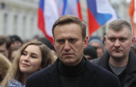 Allies of Putin critic Navalny accuse Kremlin of blocking evacuation to Germany