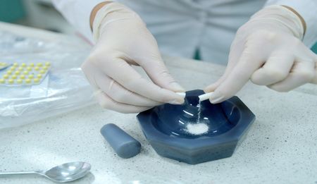 Talks continue as health lab strike suspended