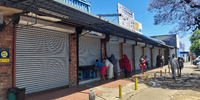 Anti-immigrant mob threatens to burn women and children in Pretoria