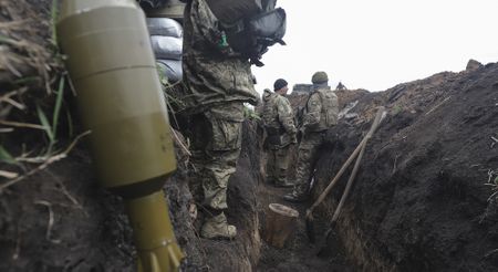 Biden, Johnson, Trudeau pledge artillery for Ukraine in battle against Russia