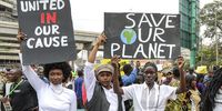 Climate activists at a demonstration in Nairobi during the Inaugural opening ceremony of the Africa Climate Summit at the Kenyatta International Convention Centre on 4 September 2023. (Photo: EPA-EFE / Daniel Irungu)