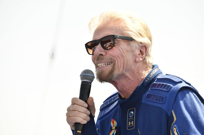Musk-Branson Bromance on Full Display for Virgin Galactic Flight