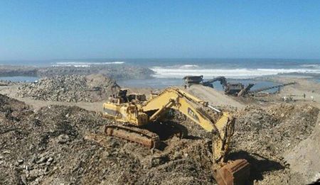 amaBhungane: Shortcomings of SA legislation exposed through controversial shoreline mining of Alexkor and West Coast Resources