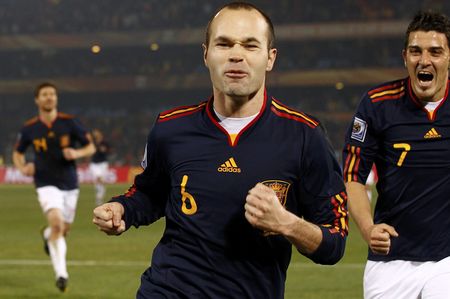 Spain defeat Chile, set up an Iberian derby in the next round