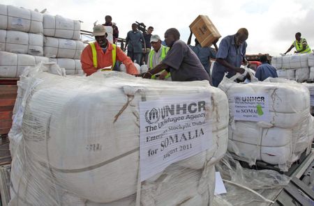 News reports of Somali markets packed with food aid for sale