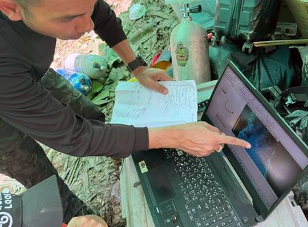 ‘Not far away’: rescue team confident of reaching 7 trapped for days in Laos cave 
