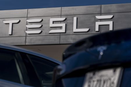 Tesla Inches Toward Blue-Chip Status via Moody’s Boost