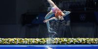 epa09403557 Team of China performs in the Women's Team Free Routine Swimming during the Artistic Swimming events of the Tokyo 2020 Olympic Games at the Tokyo Aquatics Centre in Tokyo, Japan, 07 August 2021.  EPA-EFE/PATRICK B. KRAEMER