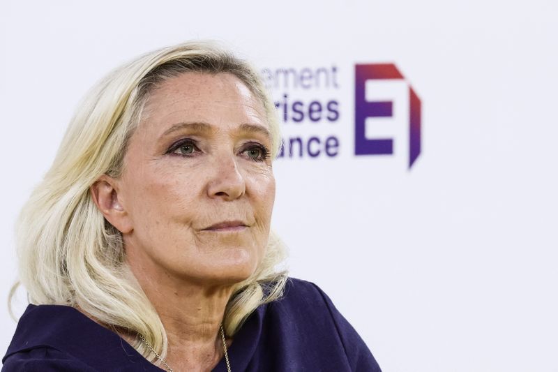 Far-right Le Pen and hard-left Melenchon seen reaching French presidential run-off, poll shows