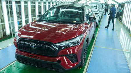 Investment community puts pressure on vehicle manufacturers to move with the times