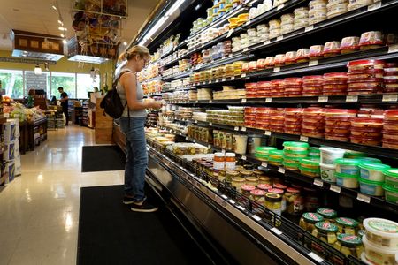 US Inflation Broadly Cools in Encouraging Sign for Fed Officials