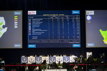 Focused smaller parties put big players on notice in uncertain time