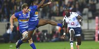18 JUNE 2022 CAPE TOWN, SOUTH AFRICA - JUNE 18: Madosh Tambwe of the Bulls and Seabelo Senatla of the Stormers during the United Rugby Championship final match between DHL Stormers and Vodacom Bulls at DHL Stadium on June 18, 2022 in Cape Town, South Africa. (Photo by Ashley Vlotman/Gallo Images)