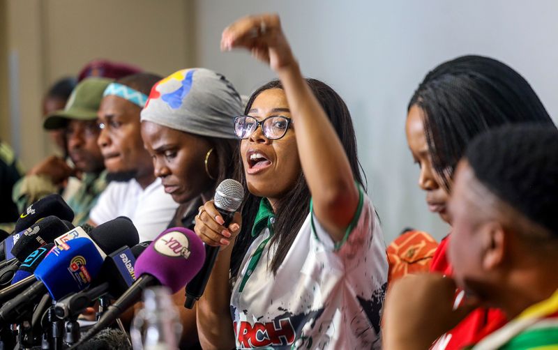 ‘Blame the government’: Anti-migrant leaders deny responsibility for potential protest violence