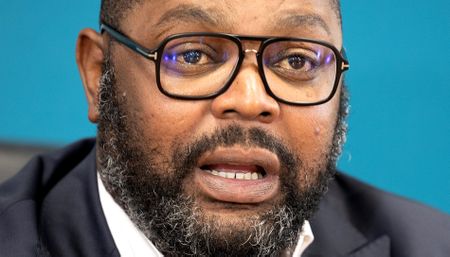 City of Cape Town pleads for ‘highly skilled’ police help, boosts reward to R1m in war on construction ‘mafias’