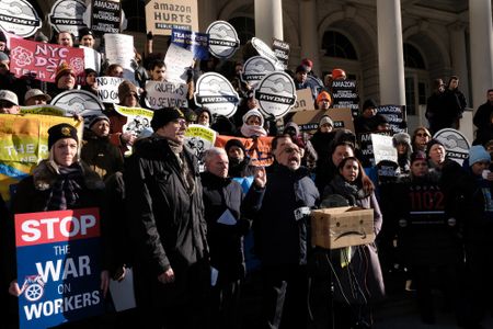 Amazon Was Holding Talks Wednesday to Make NYC Deal Happen