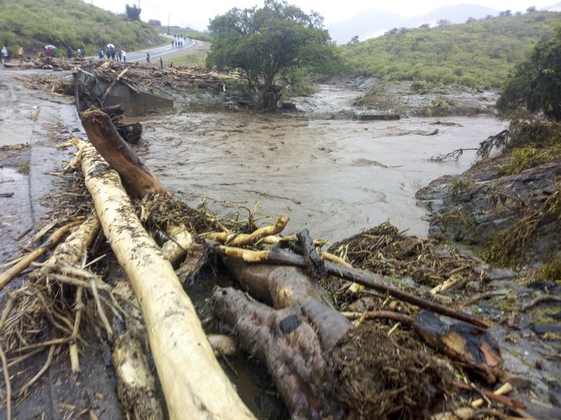 East Africa struggles with heavy rains as thousands displaced
