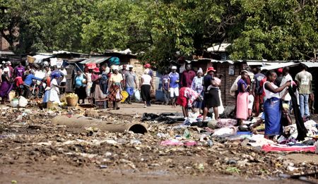 Mboweni: South Africa plans to help bail out Zimbabwe