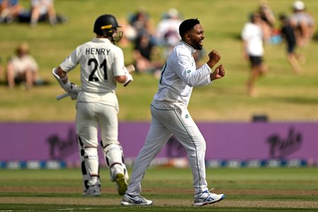 Proteas shoot down New Zealand batters in the Dane-ger zone on day two