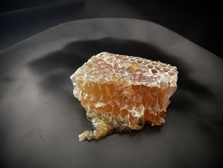 Raw West Coast honey is the bee’s knees