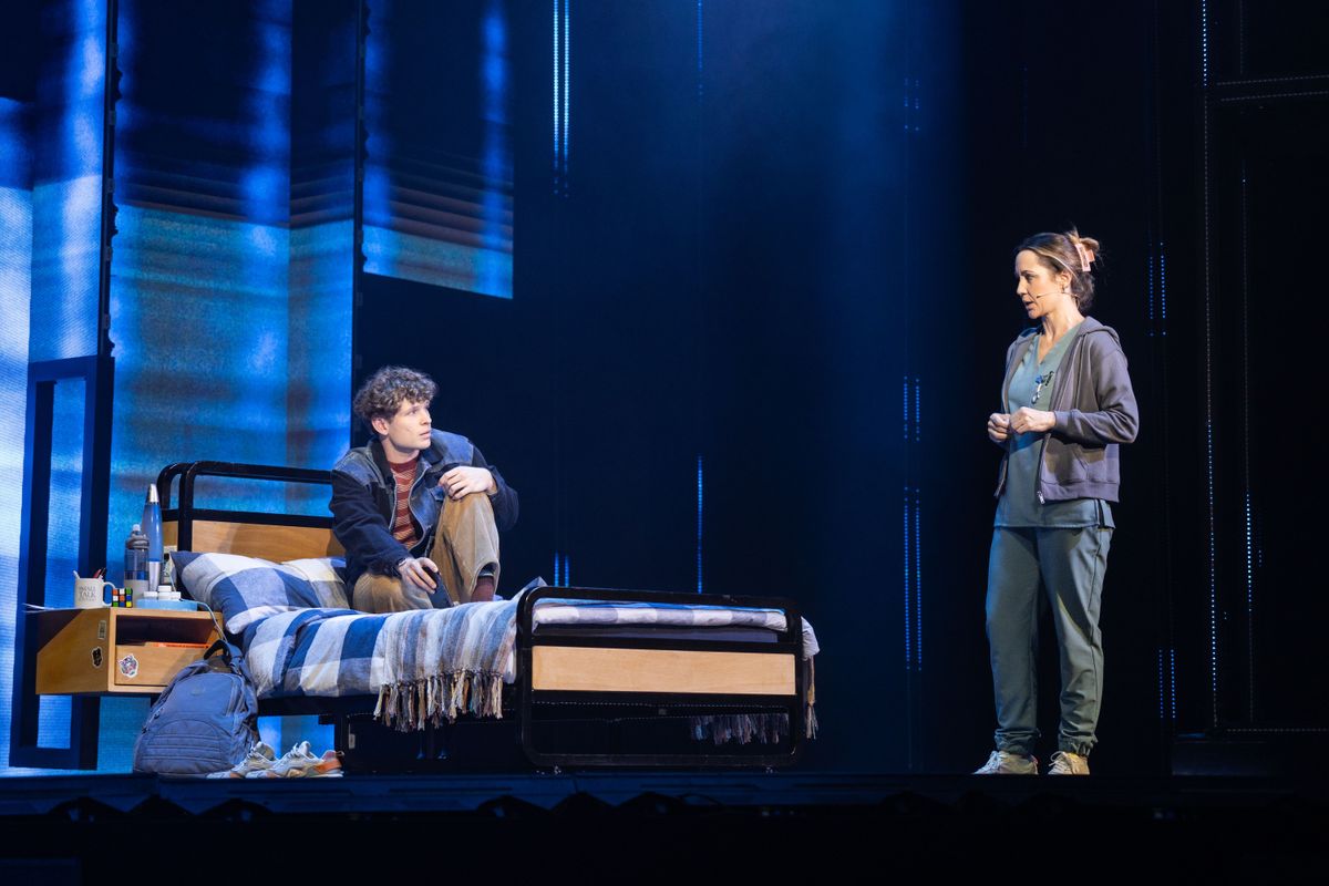 'Dear Evan Hansen’: A musical that looks like ‘The Matrix’ but sounds ...