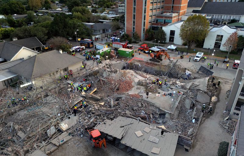 George building collapse linked to regulatory lapses at building council, allowing contractor to ‘cut corners’ - Daily Maverick