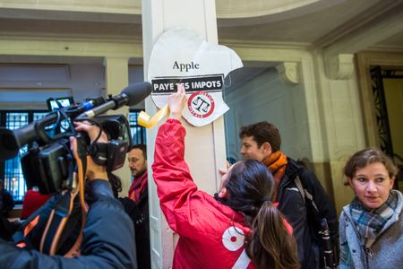 French antitrust regulator fines Apple $1.2 bln