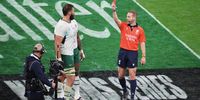 Springbok lock Lood De Jager receives a red card by referee Angus Gardner against France at Stade de France on 8 November. (Photo: Xavier Laine/Getty Images)