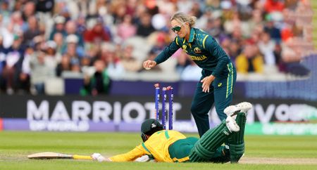 Proteas outclassed as Australia make statement in T20 World Cup opener