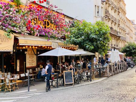 L’addition: Counting the cost of haughty waiters and hefty prices
